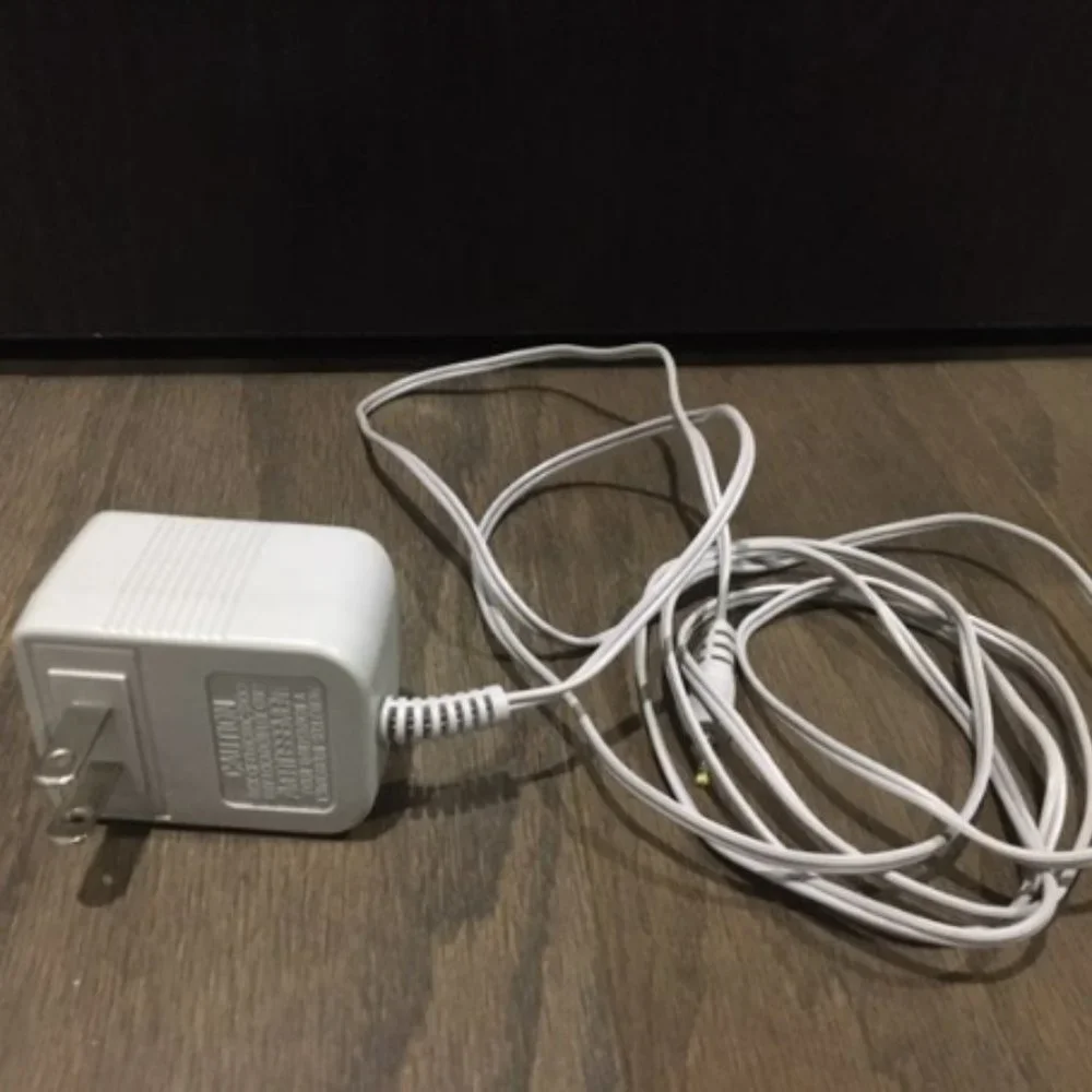 Nuby Gamecube Controller Charging Dock Gaming Supplies